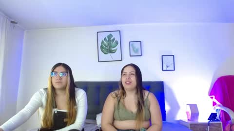 Amelie  online show from August 15, 1:48 pm