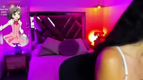 ameliia_evans online show from August 18, 3:12 am
