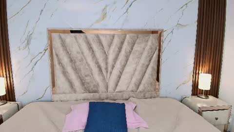 ameliie_saenz online show from August 12, 4:09 pm