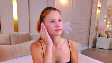 AmeliRoyse online show from August 11, 6:21 pm