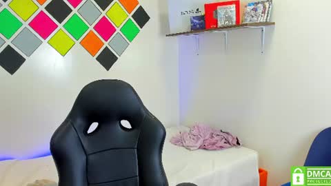 amethystshadow online show from August 6, 1:37 am