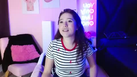 ami_smith online show from August 2, 1:56 am