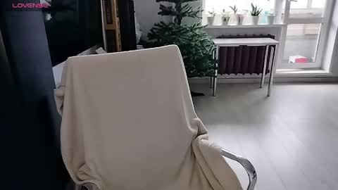 Mila online show from May 17, 5:41 am