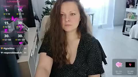 Mila online show from June 4, 9:02 am