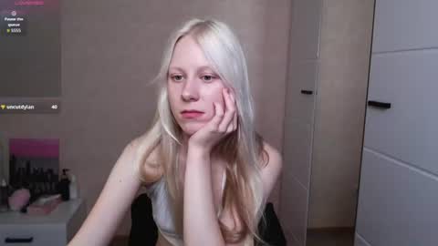  MY NAME IS AMILI WELCOME TO MY ROOM online show from July 8, 12:09 pm