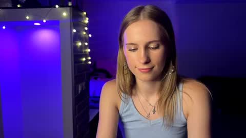 Amily online show from August 10, 1:18 am