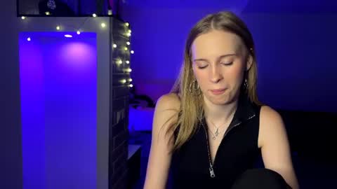 Amily online show from August 13, 1:41 am