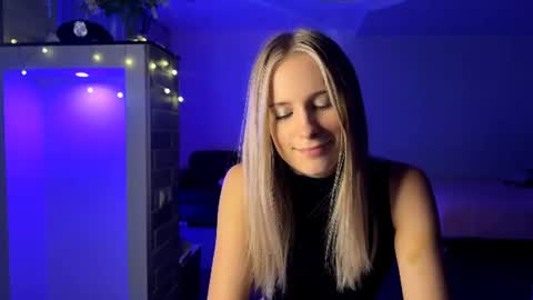 Amily online show from September 5, 8:58 pm
