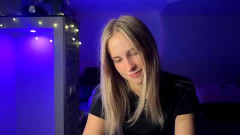 Amily online show from September 6, 5:52 pm