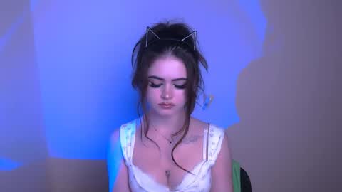 Amina online show from August 2, 3:02 am
