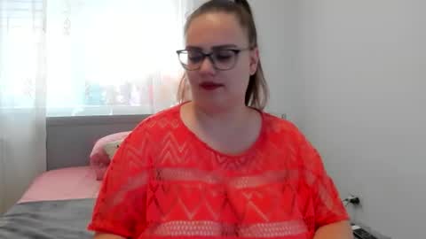 Amira Vyxen online show from August 3, 8:43 am