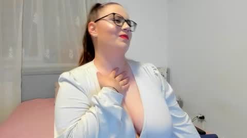 Amira Vyxen online show from August 9, 7:26 pm