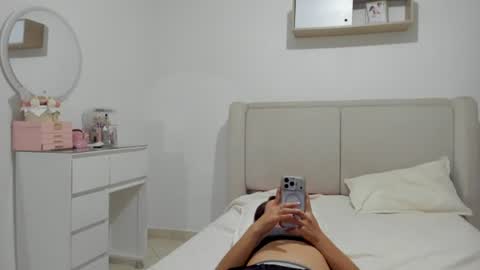 ammy_velez online show from July 12, 8:59 pm