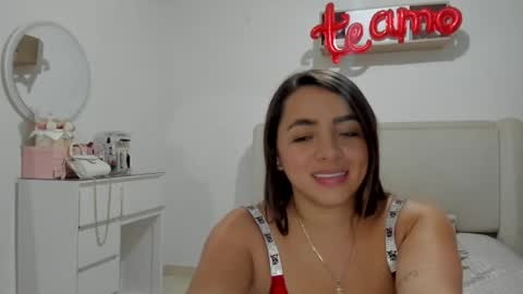 ammy_velez online show from August 7, 6:41 pm