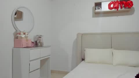 ammy_velez online show from August 14, 1:42 am