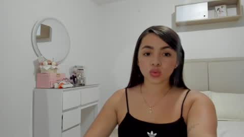 ammy_velez online show from August 14, 6:11 pm