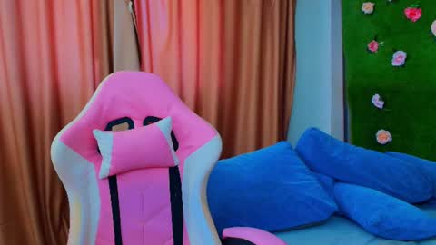 AmmyFlirty online show from August 5, 10:57 am