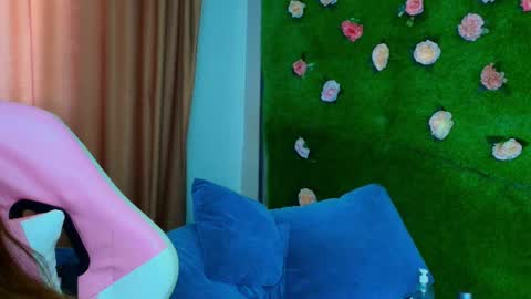 AmmyFlirty online show from August 12, 9:55 am
