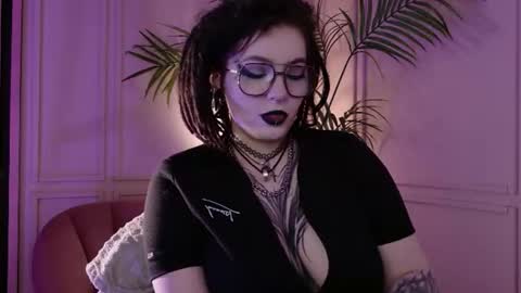 amore_estel online show from August 10, 1:29 am