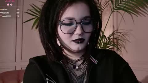 amore_estel online show from August 10, 2:35 am