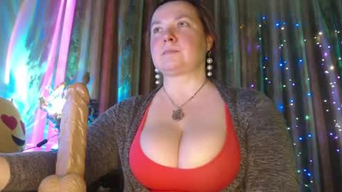 amorelara online show from August 6, 3:00 pm