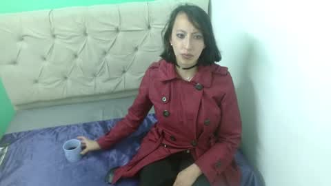 amoremerchmar online show from August 11, 3:30 am