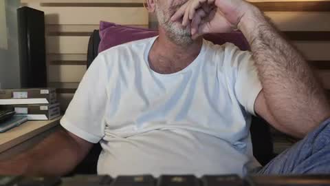AmorLin online show from August 2, 8:05 pm