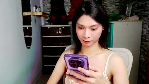Tina online show from August 4, 9:50 am