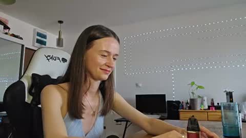 Lexi online show from August 10, 2:29 pm
