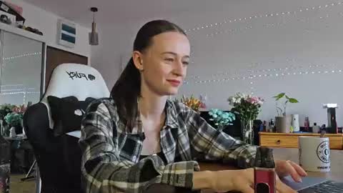 Lexi online show from August 12, 11:34 am