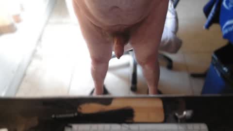 amslave4f online show from August 9, 11:44 am