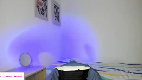 amy22_ online show from April 11, 5:57 pm