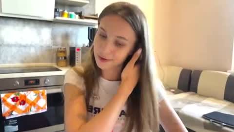 Amy Chill online show from July 9, 3:28 pm