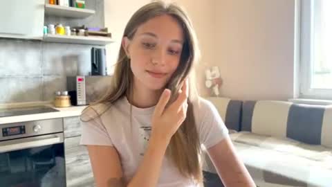Amy Chill online show from August 12, 11:01 am