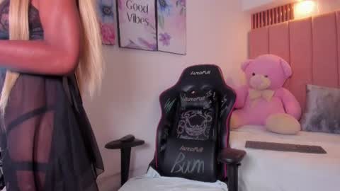 amy_keira online show from September 7, 1:39 pm