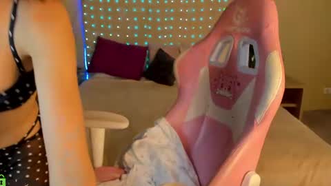 amy_marlin online show from August 5, 4:32 am
