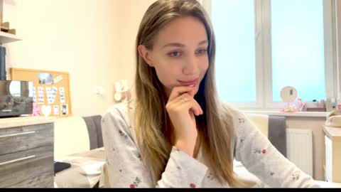 amy_meoww online show from April 2, 3:42 pm