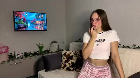 Amy online show from August 5, 7:12 pm