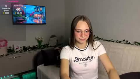 Amy online show from August 5, 8:18 pm