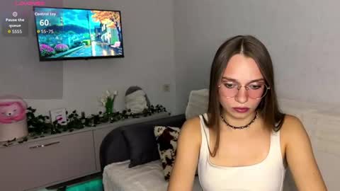 Amy online show from August 10, 6:31 pm