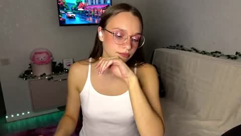 Amy online show from August 13, 8:01 pm