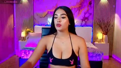 amyjohnsonn online show from July 27, 6:19 am