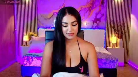 amyjohnsonn online show from July 27, 8:31 am