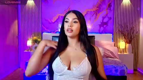 amyjohnsonn online show from July 30, 9:16 am