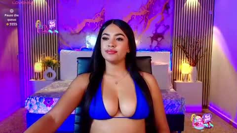 amyjohnsonn online show from August 9, 9:32 am