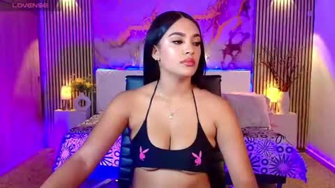 amyjohnsonn online show from August 12, 6:16 am