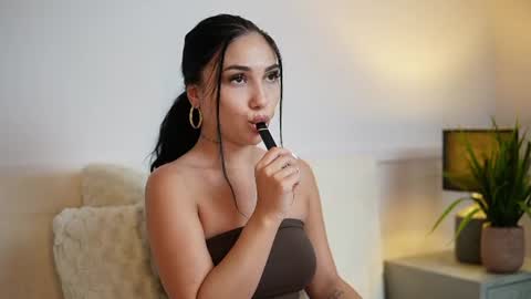  Amy  online show from August 14, 1:09 am