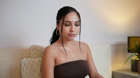  Amy  online show from August 14, 5:33 am