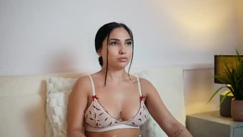  Amy  online show from August 15, 4:16 am