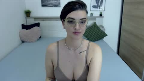 AmyLexy online show from July 10, 6:57 pm
